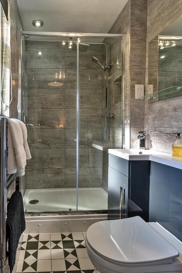 Finest Retreats - Rosebud * Wedmore