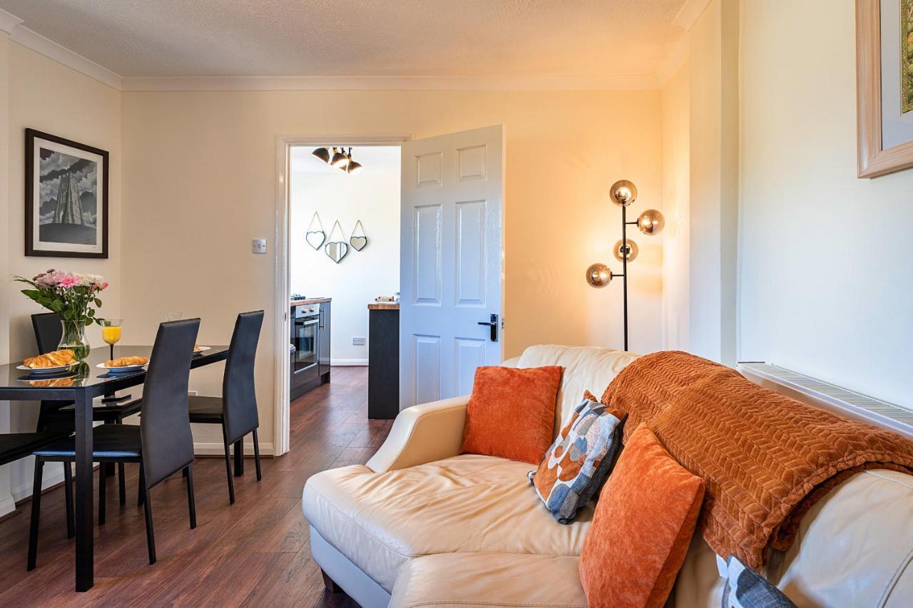Finest Retreats - Rosebud * Wedmore